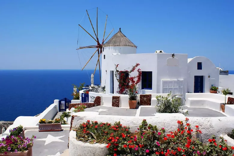a picture of rent a house in Greece