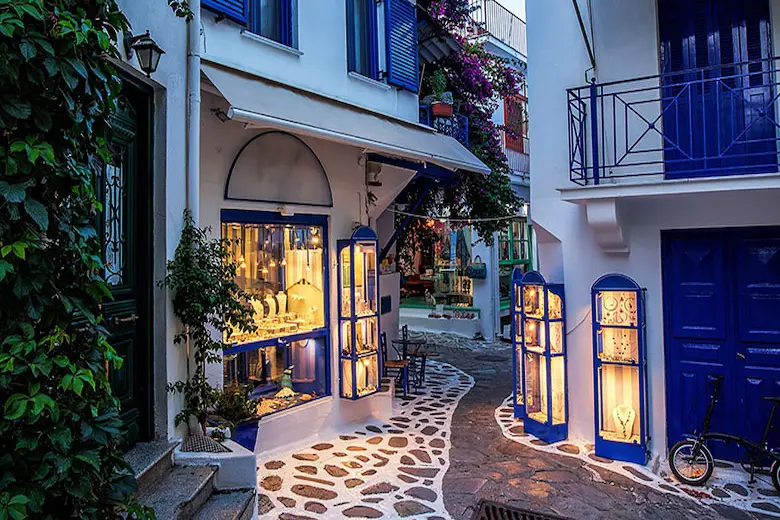 a picture of rent a house in Greece
