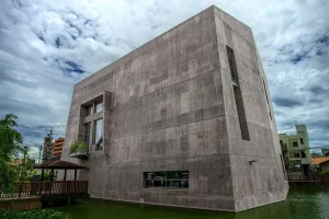 a picture of Brutalist architecture